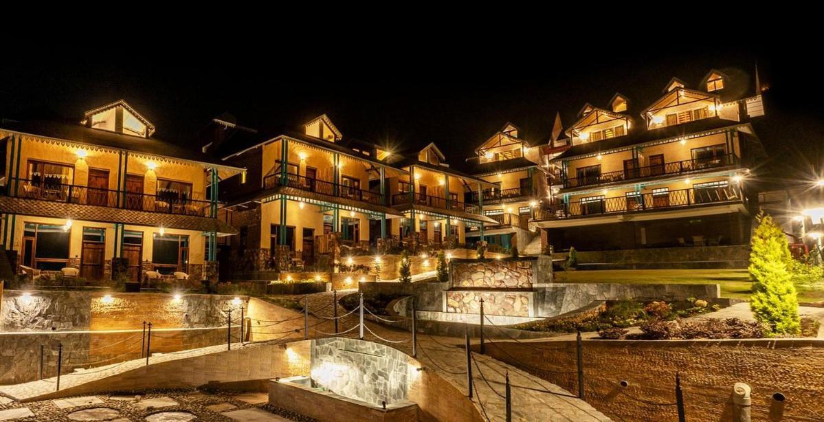 Tiaraa Jujurana Resort T Pathyar ภายนอก รูปภาพ
